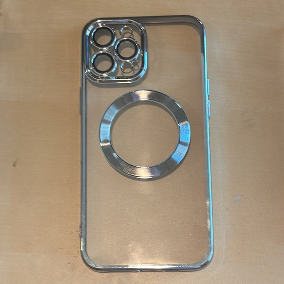 Brand new iPhone 12 Pro Max clear MagSafe case - Picture 2 of 2